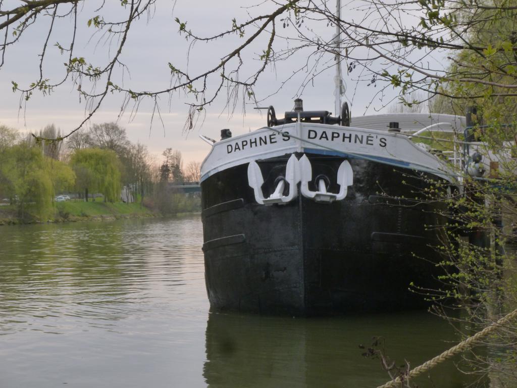 Bed and Breakfast Péniche Daphné's Auvers-sur-Oise Exterior foto